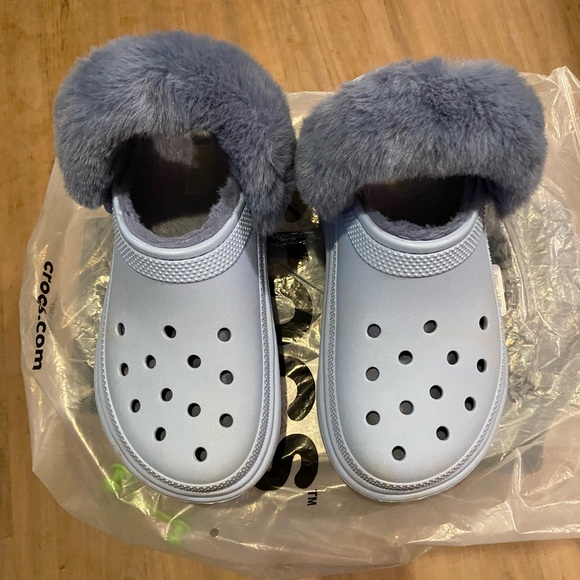 CROCS - Stomp Platform -Fuzzy Lined - in Blue Calcite- Size W9 - EUC - Picture 3 of 8